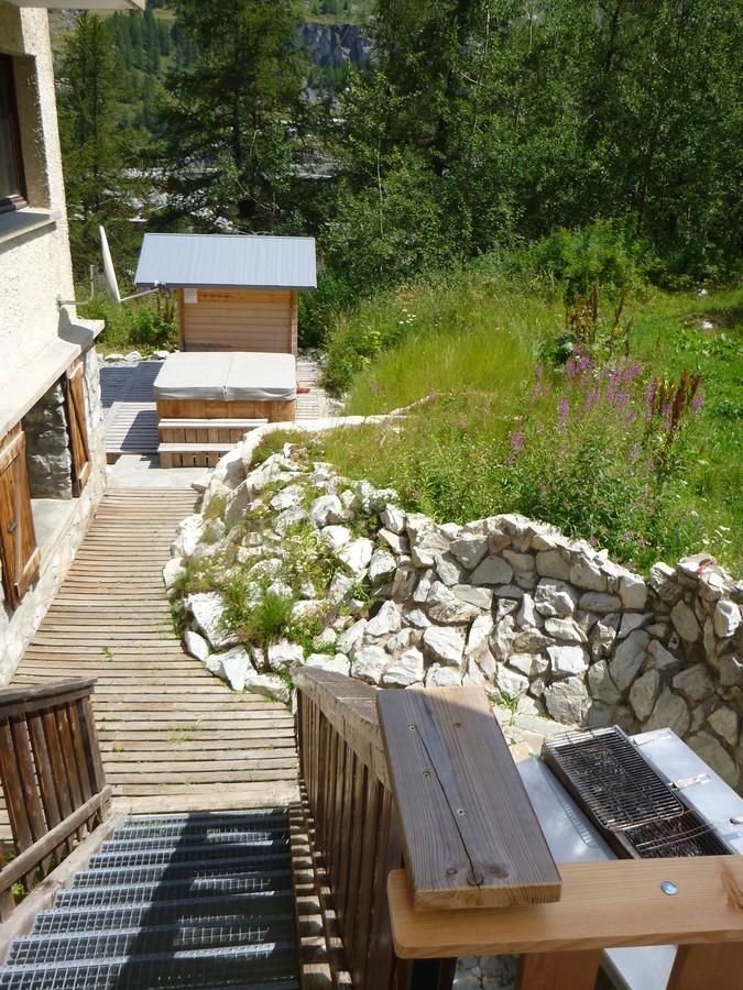Bed and Breakfast Chalet Les Melezes Тинь Экстерьер фото