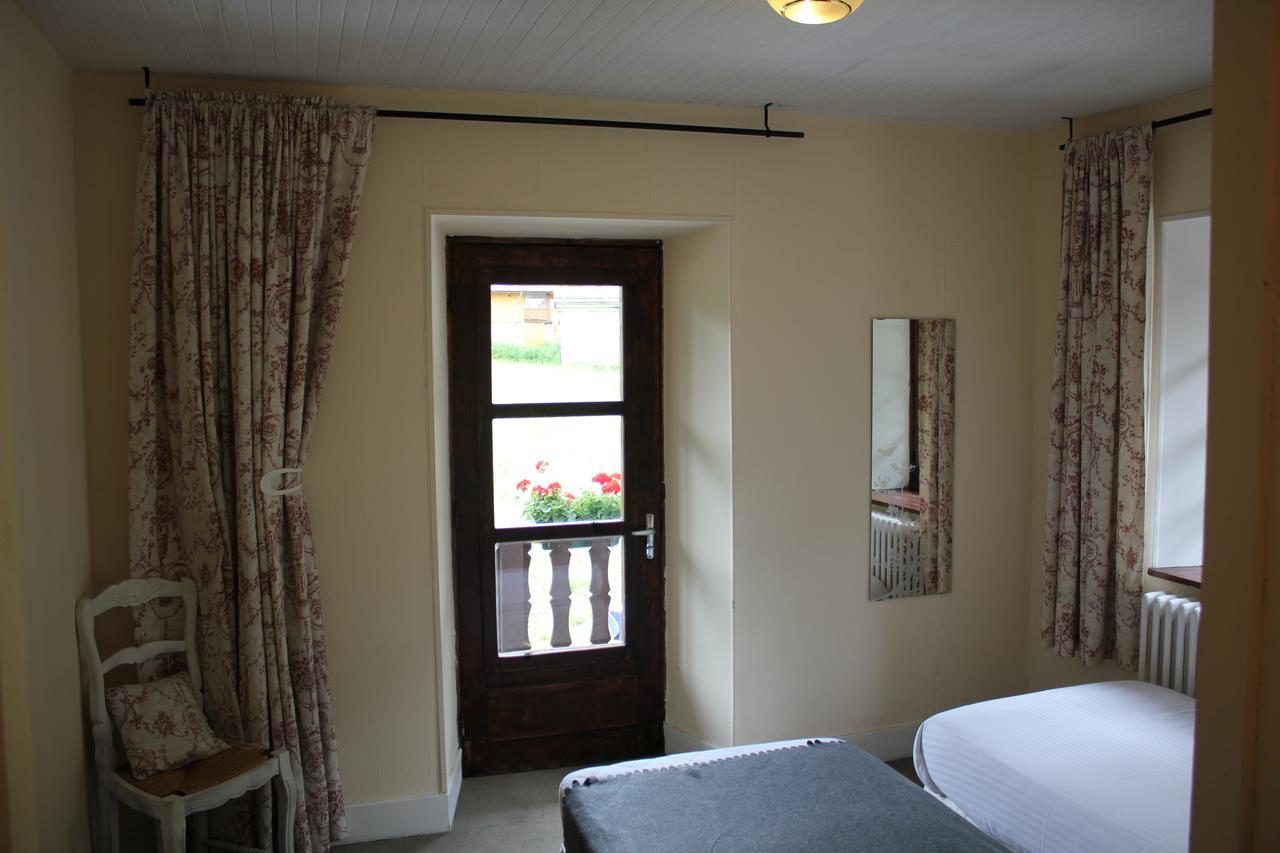 Bed and Breakfast Chalet Les Melezes Тинь Экстерьер фото